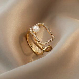 INS Style Adjustable Classic Hollow Square Pearl Ring